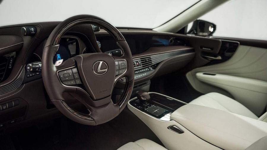 Интерьер Lexus LS500h 2017 года  (WW) (фото 49 из 58)